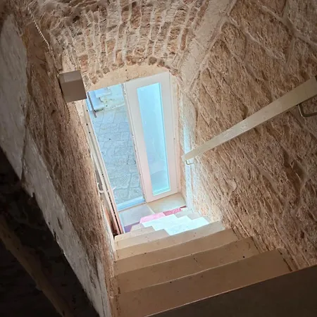 Liuzzi בית הארחה