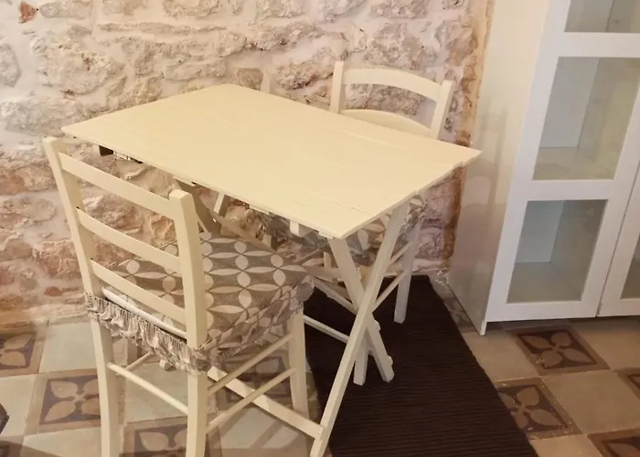 Liuzzi بيت ضيافة 3*